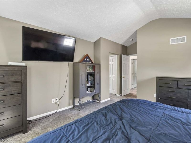 6804 Meadow Lane , Middleburg Heights, OH 44130 Photo 33