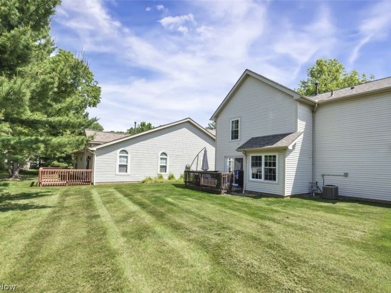 6804 Meadow Lane , Middleburg Heights, OH 44130 Photo 5