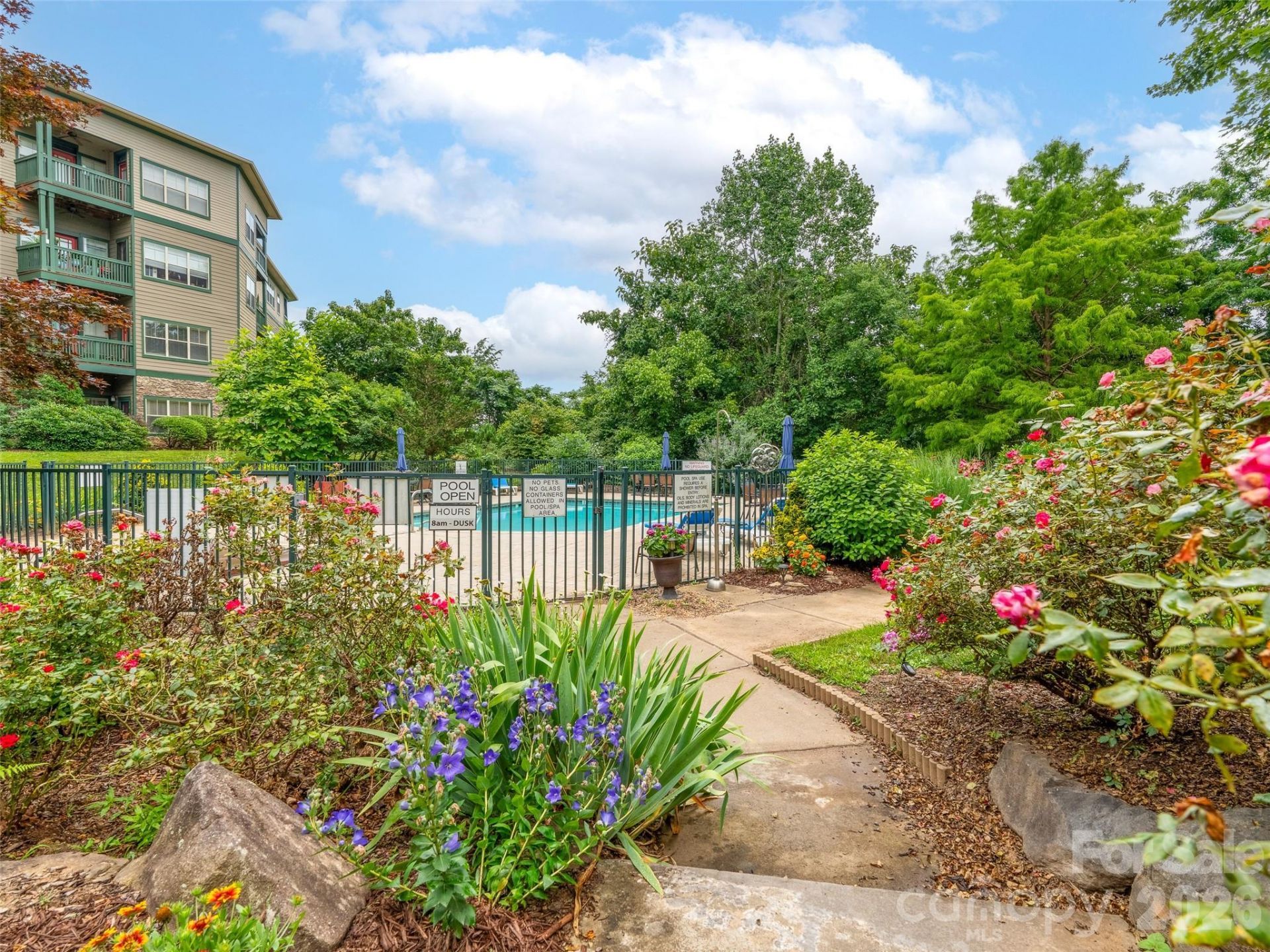 9 Kenilworth Knoll , Unit 108, Asheville, NC 28805 Main Photo