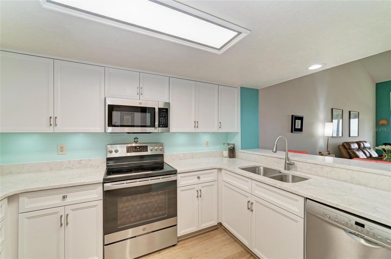 1007 Gulf Drive N, Unit 208, Bradenton Beach, FL 34217 Photo