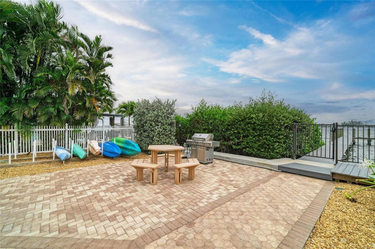 1007 Gulf Drive N, Unit 208, Bradenton Beach, FL 34217 Photo