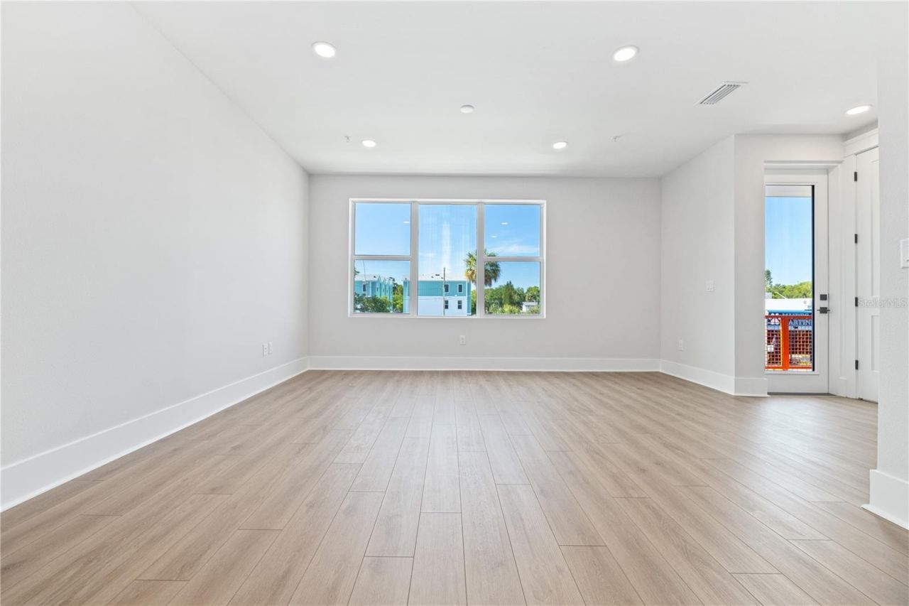 17 29th Street N, Unit Lot 8, Saint Petersburg, FL 33713 Photo
