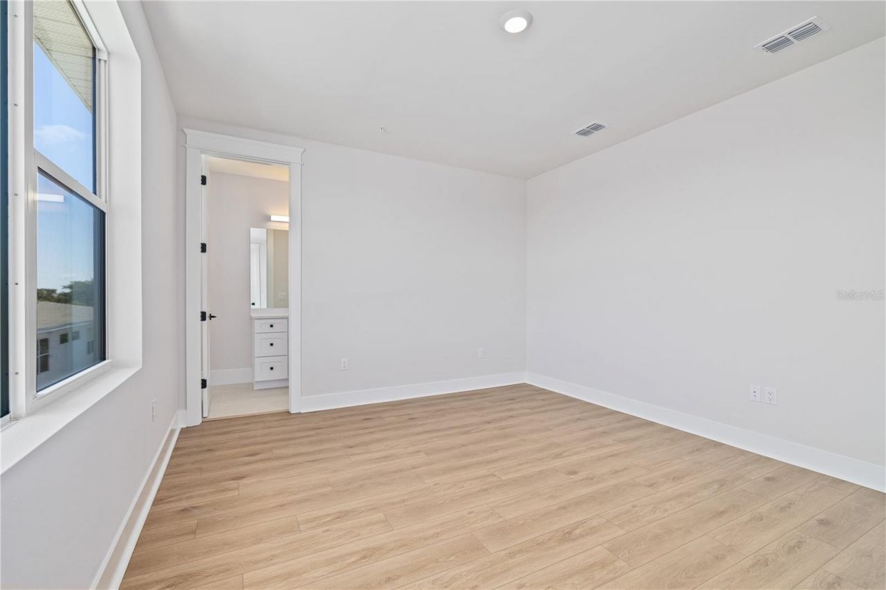 17 29th Street N, Unit Lot 8, Saint Petersburg, FL 33713 Photo