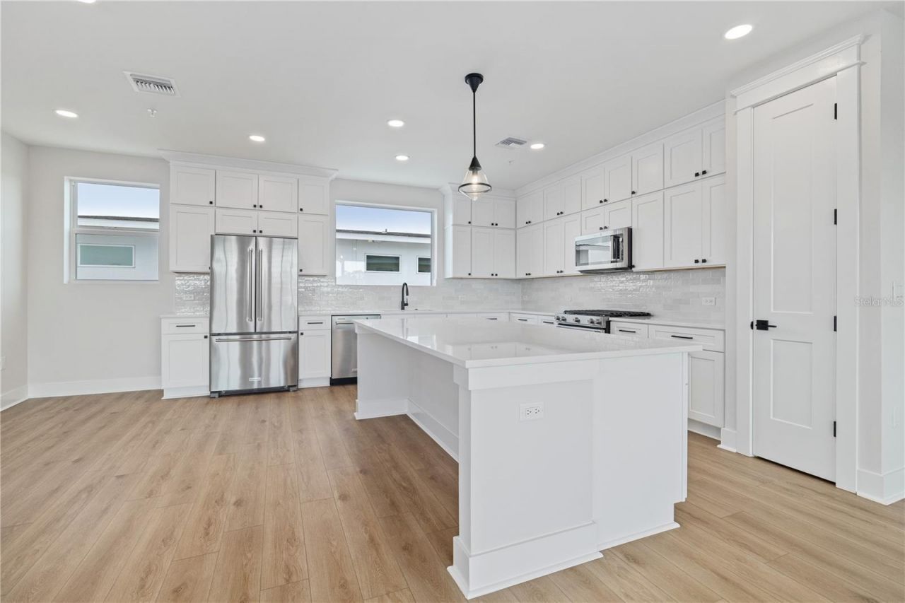17 29th Street N, Unit Lot 8, Saint Petersburg, FL 33713 Photo