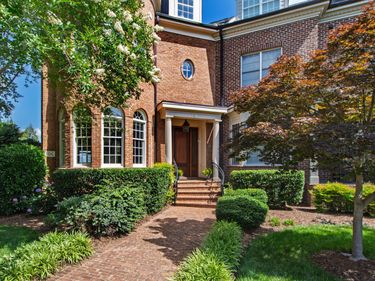 319 Circle Park Place, Chapel Hill, NC 27517