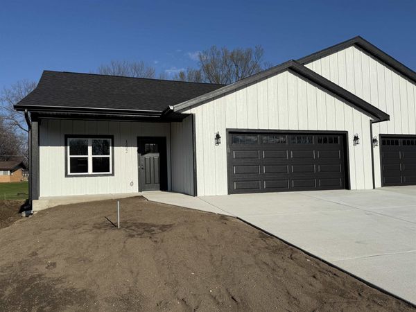 1222 Prairie Avenue, Janesville, WI 53545