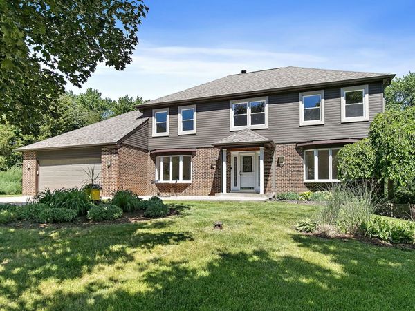 1439 Blackhawk Drive , Schaumburg, IL 60193