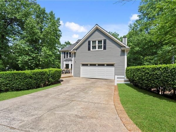 334 Justin Drive , Woodstock, GA 30188