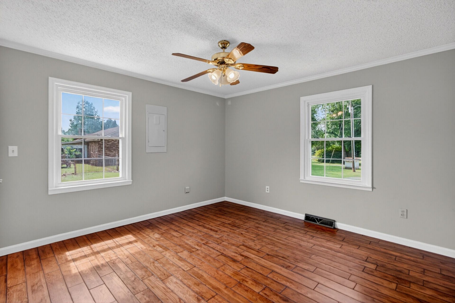 1824 Highway 61 Photo 24