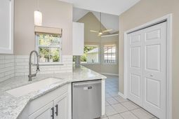 1423 Swamp Fox Lane photo 4
