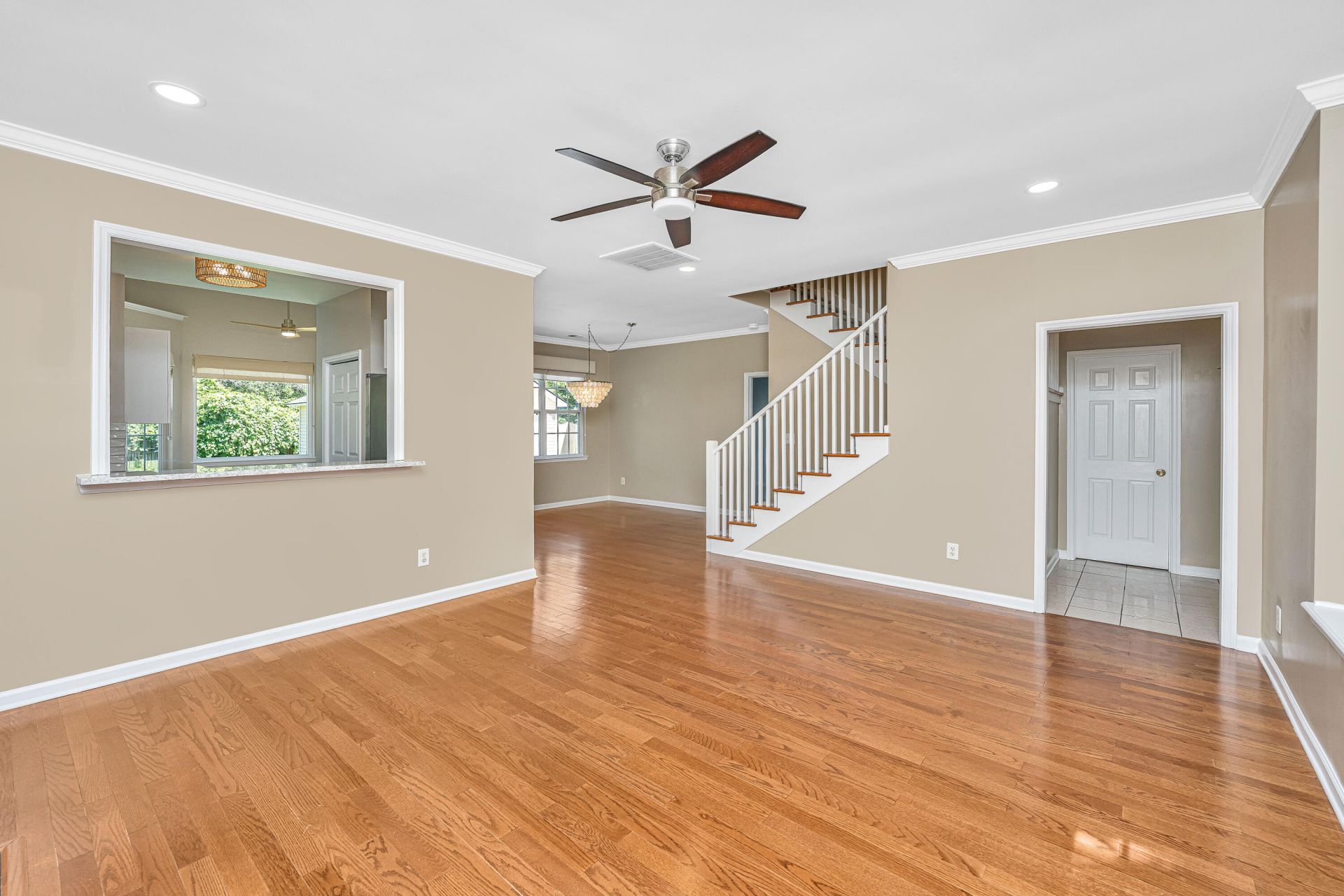 1423 Swamp Fox Lane Photo 6
