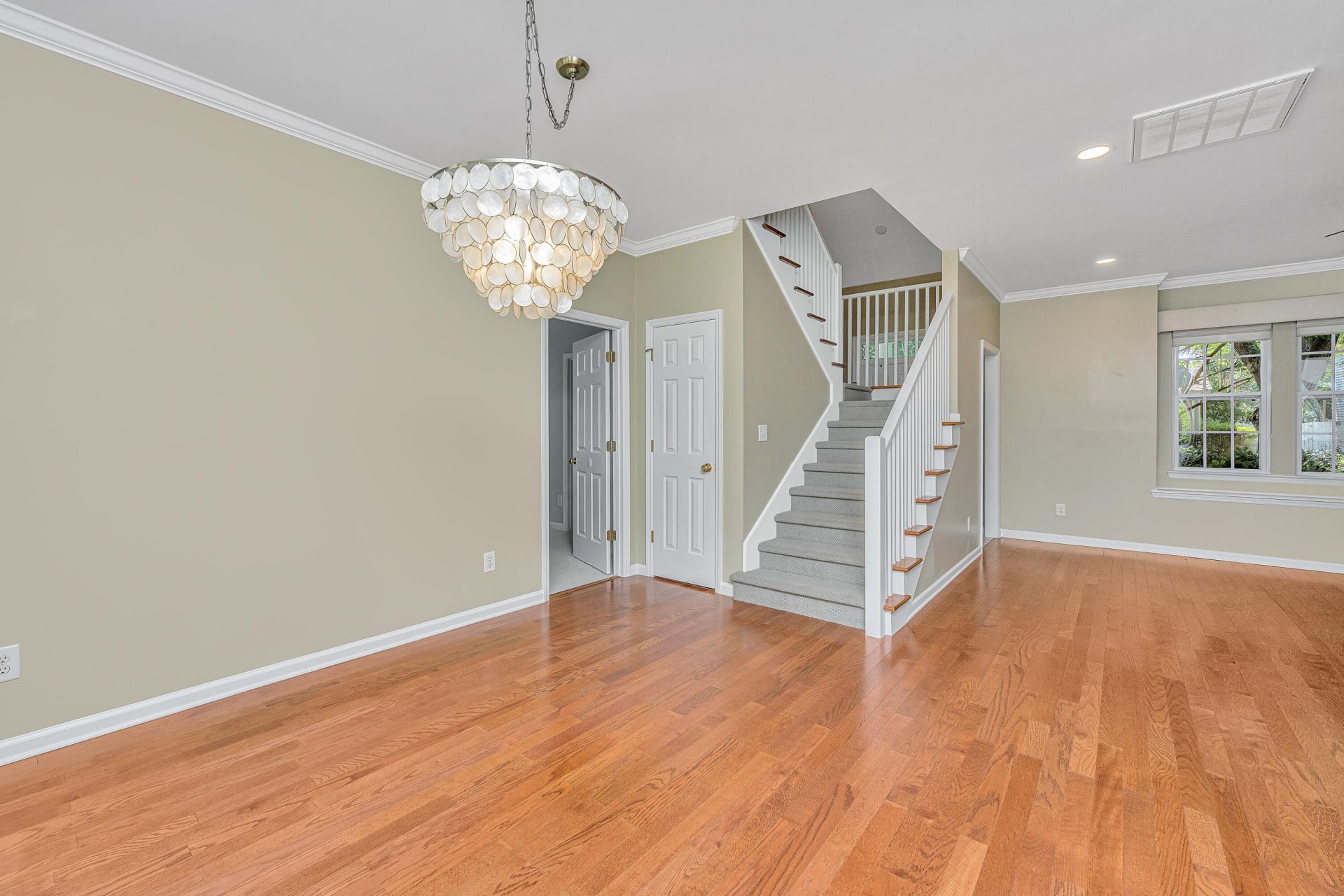 1423 Swamp Fox Lane Photo 7