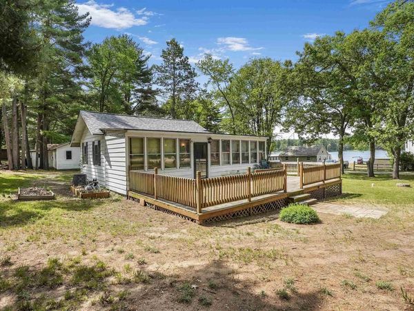 3266 N Parker Lake Road, Oxford, WI 53952