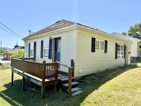 903 Honeysuckle , Catlettsburg, KY 41129