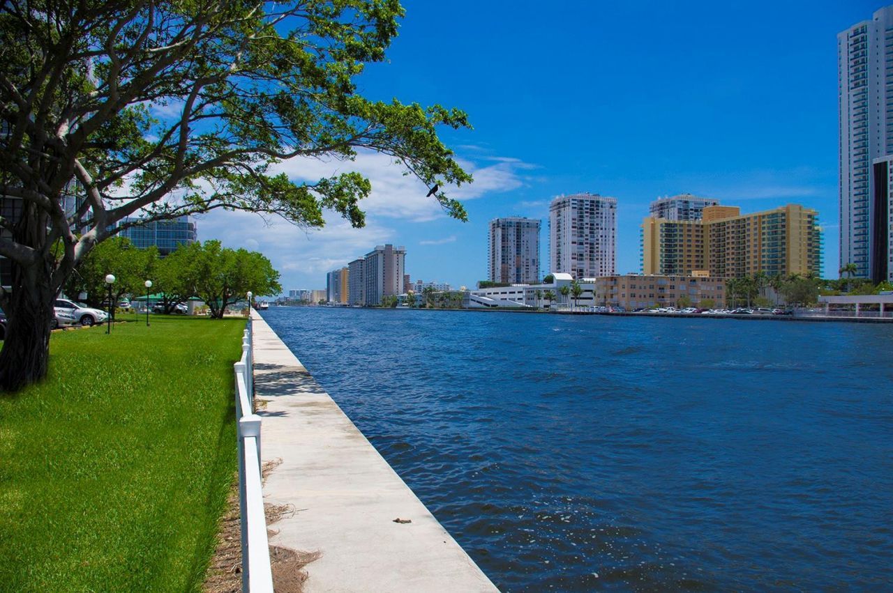 800 Parkview Drive, Unit 411, Hallandale Beach, FL 33009 Main Photo