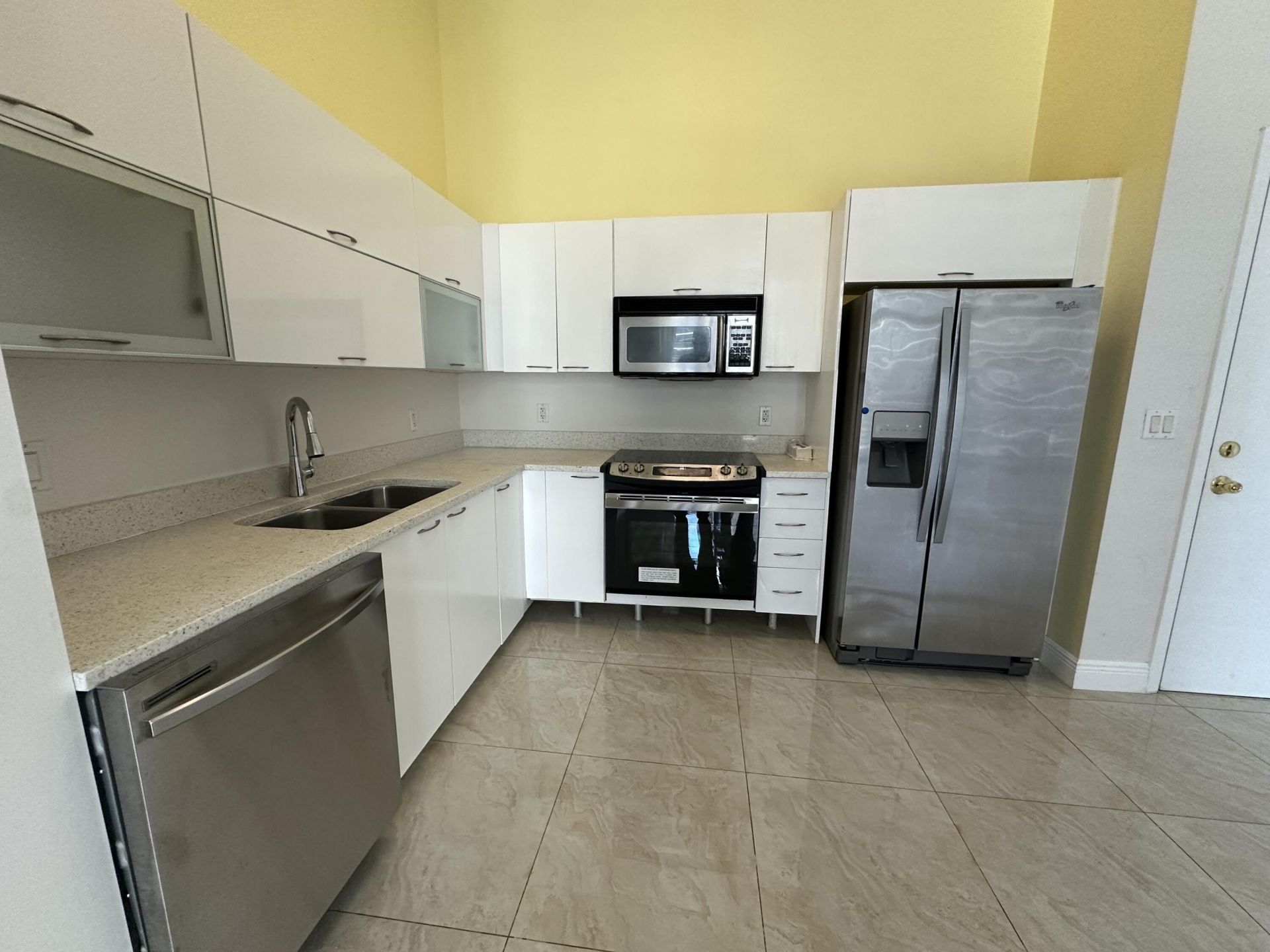234 NE 3rd Street, Unit Uph06, Miami, FL 33132 Photo