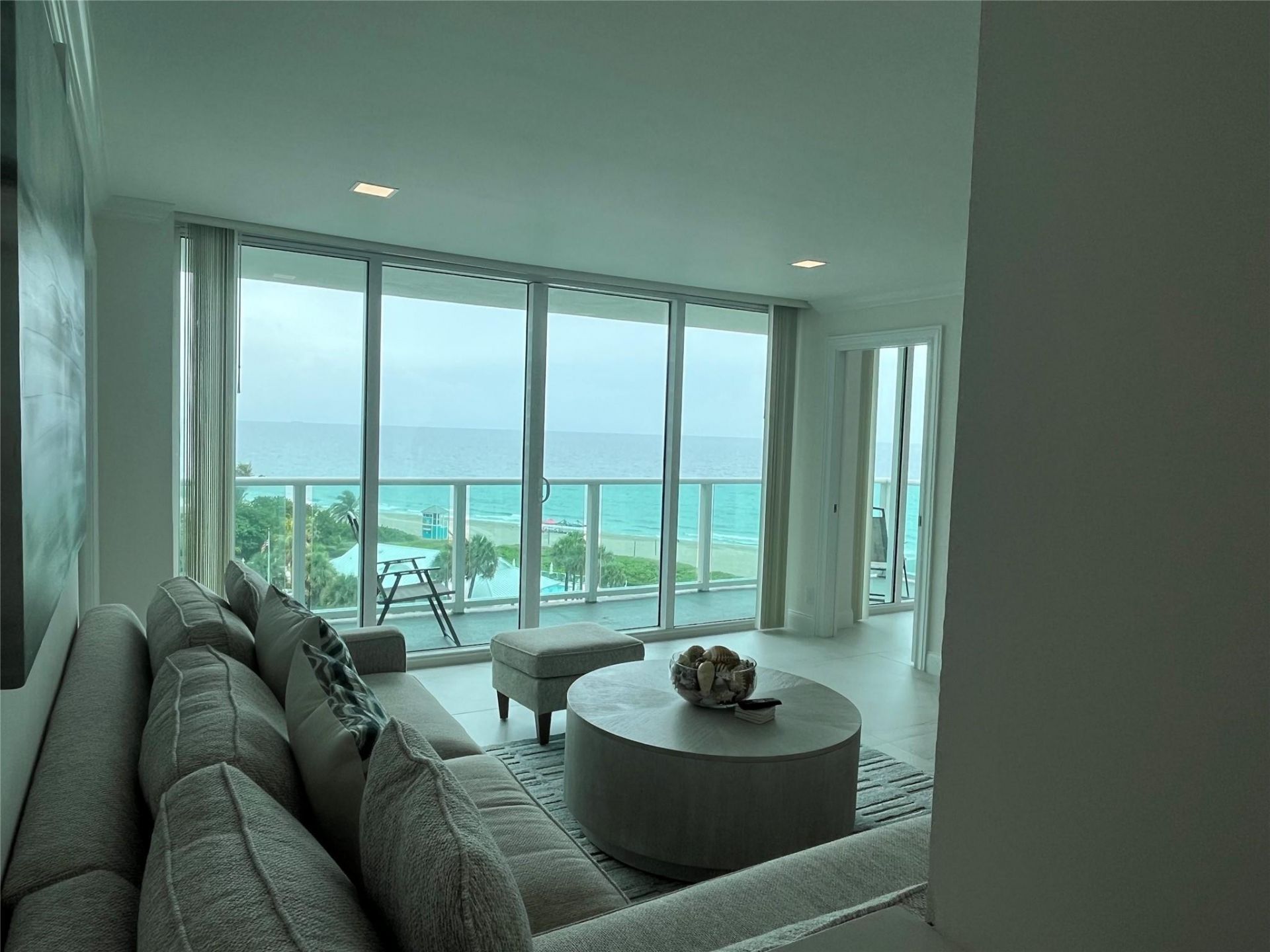 333 NE 21st Avenue, Unit 900, Deerfield Beach, FL 33441 Photo