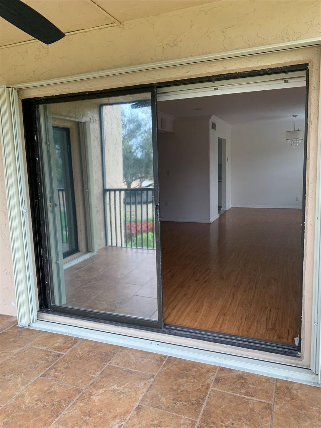 200 Jacaranda Country Club Drive, Unit 1b, Plantation, FL 33324 Photo