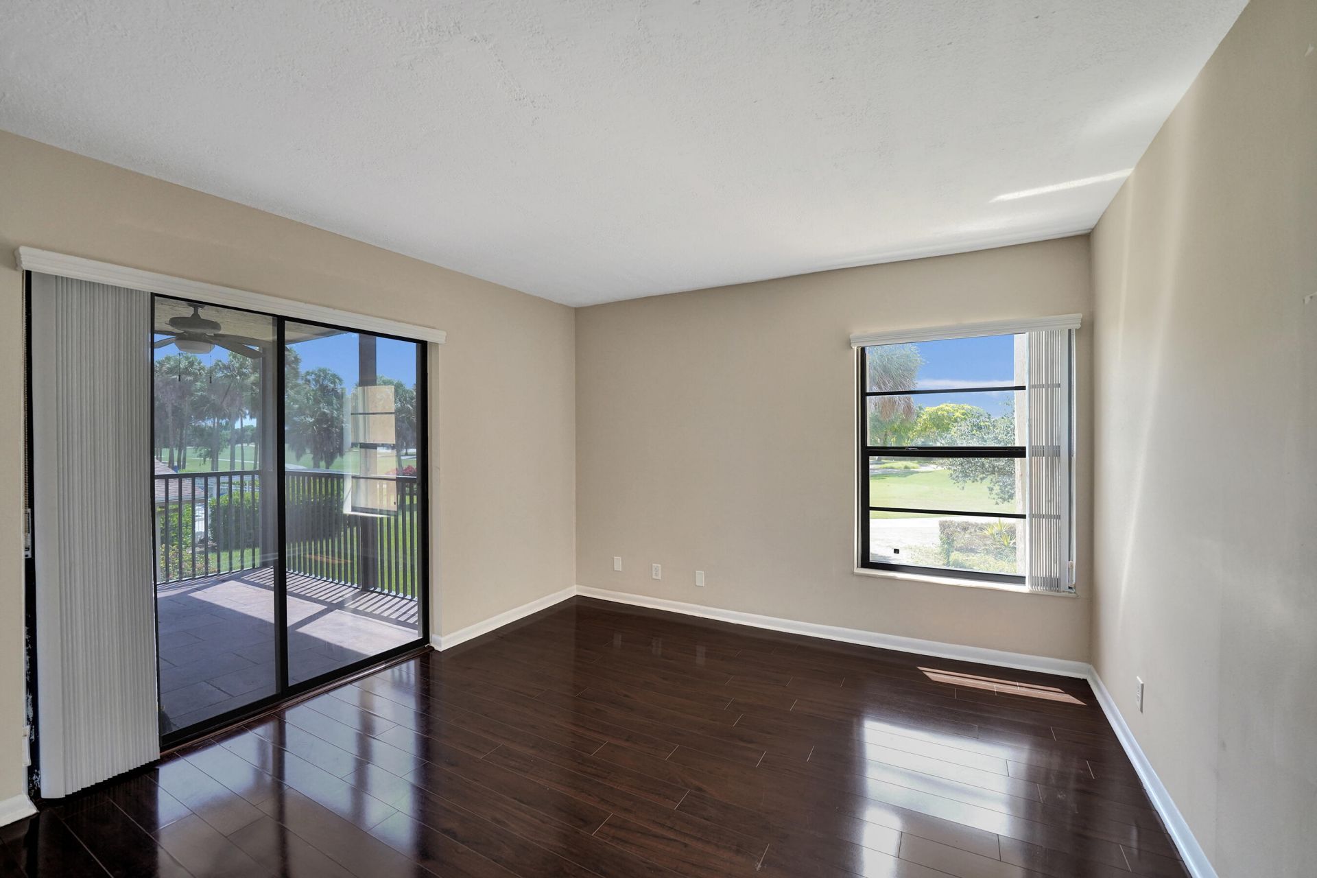200 Jacaranda Country Club Drive, Unit 1b, Plantation, FL 33324 Photo