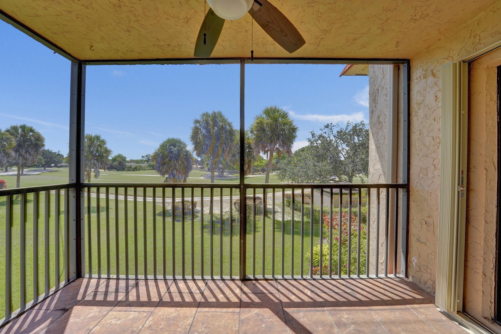 200 Jacaranda Country Club Drive, Unit 1b, Plantation, FL 33324 Photo