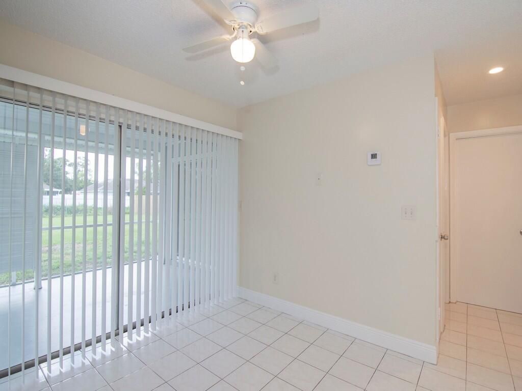 650 SE Evergreen Terrace, Port Saint Lucie, FL 34983 Photo