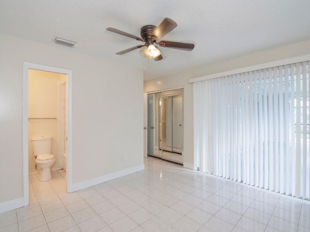 650 SE Evergreen Terrace, Port Saint Lucie, FL 34983 Photo
