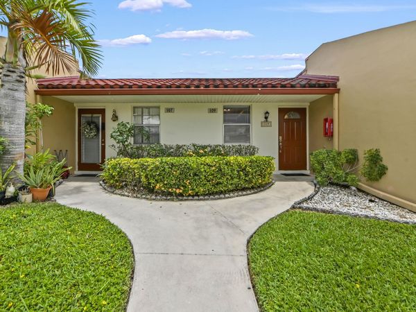 109 Lake Barbara Drive, West Palm Beach, FL 33411