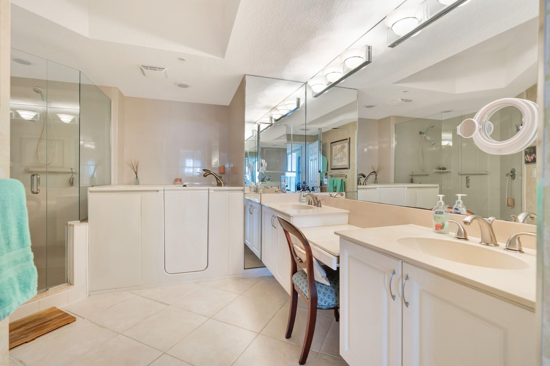 131 Ocean Grande Boulevard, Unit 604, Jupiter, FL 33477 Photo