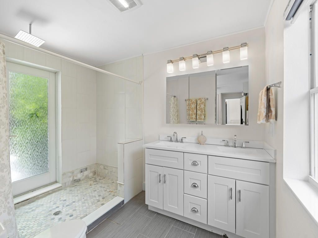 1615 N Lakeside Drive, Lake Worth Beach, FL 33460 Photo