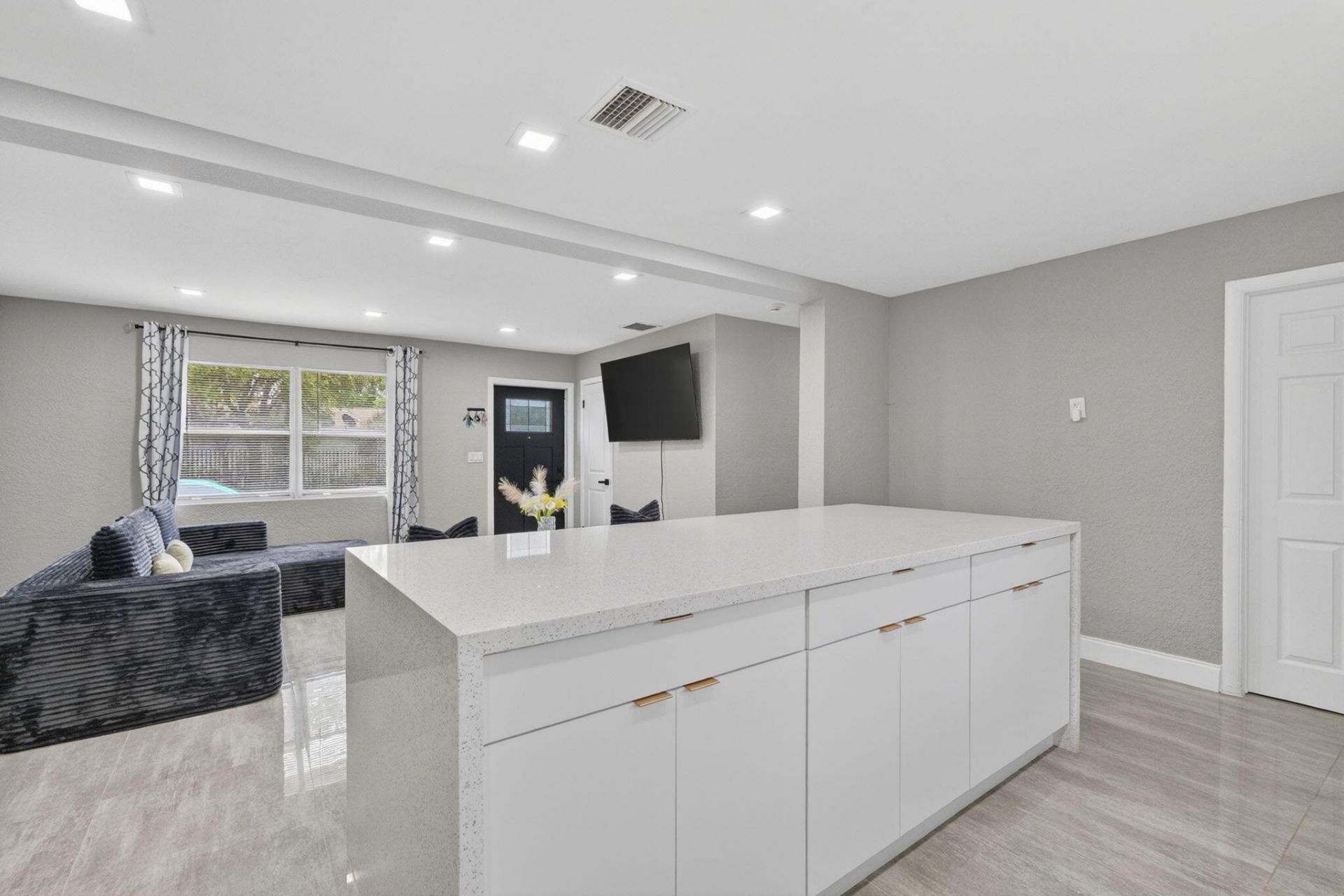 800 NW 6th Avenue, Pompano Beach, FL 33060 Photo