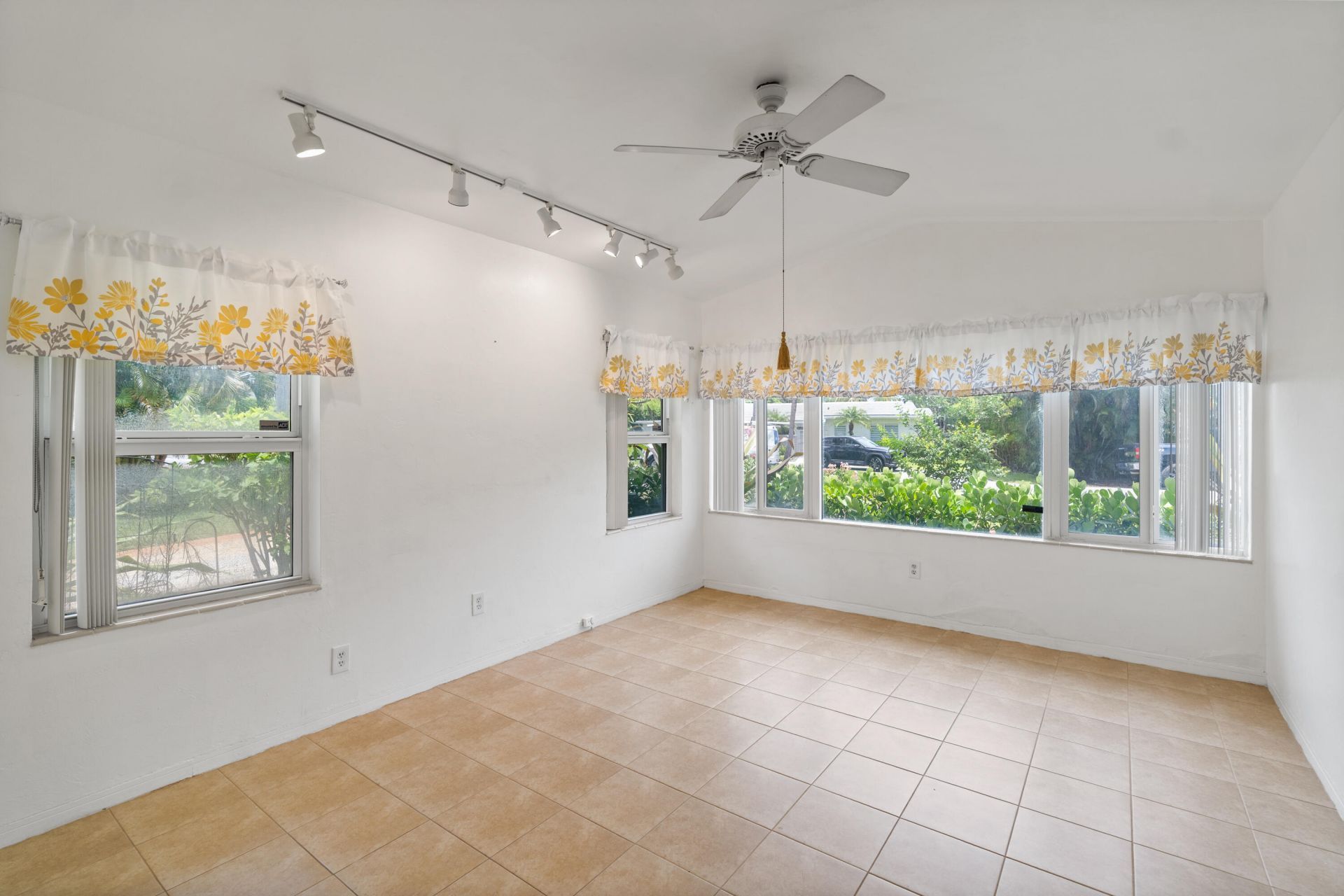 1705 NE 26th Avenue, Fort Lauderdale, FL 33305 Photo