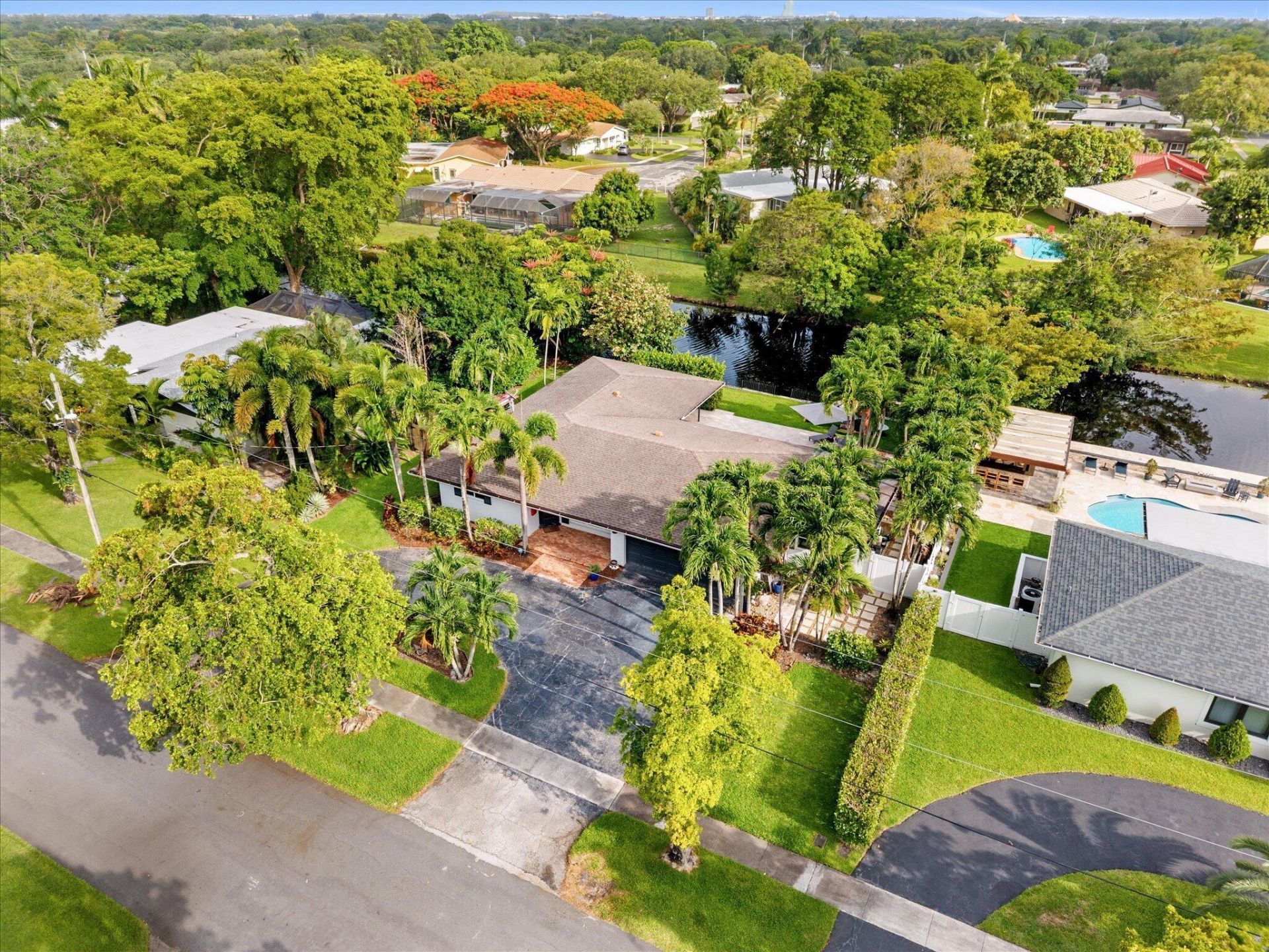6250 SW 6th Street, Plantation, FL 33317 Photo