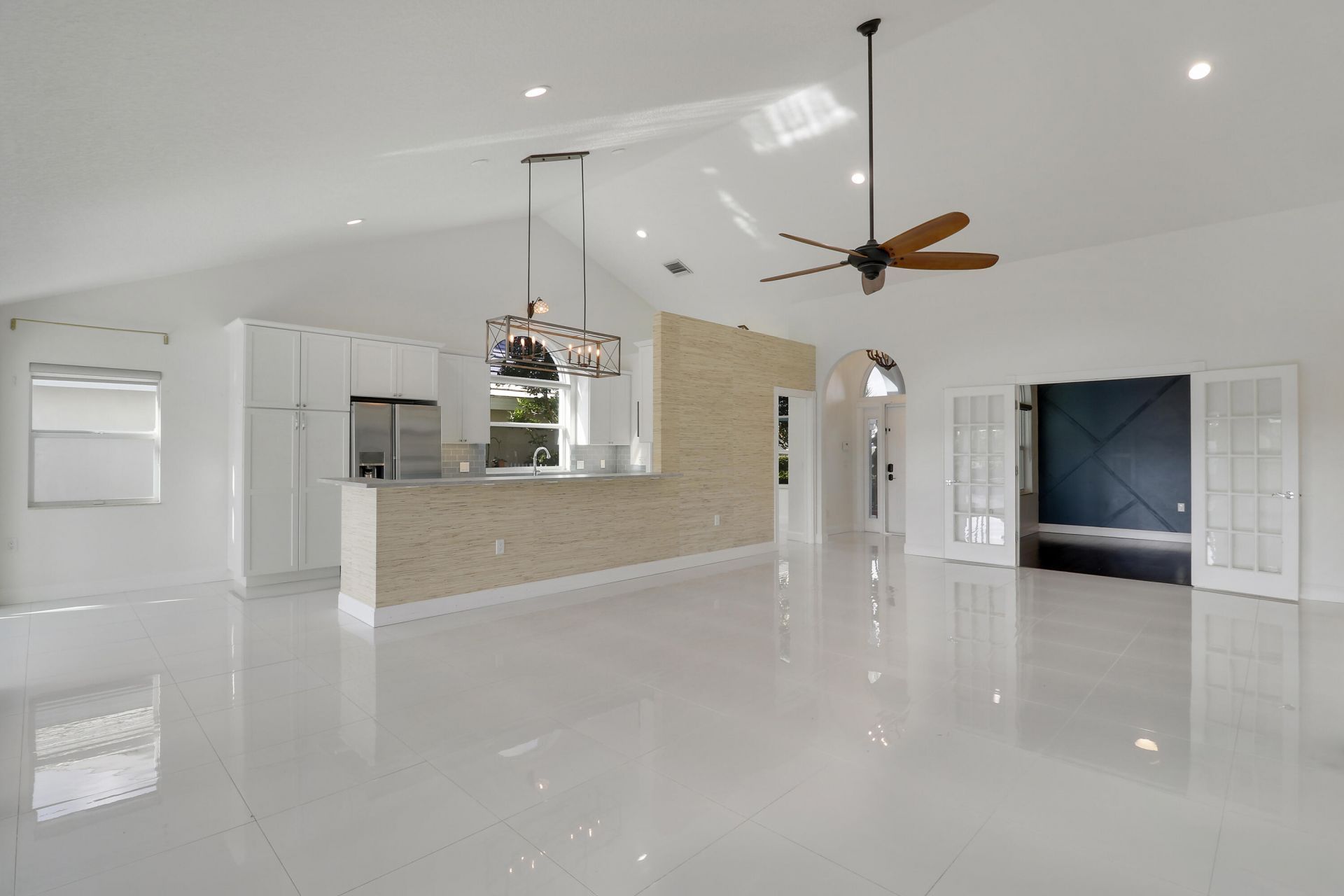 1560 Wilderness Road, West Palm Beach, FL 33409 Photo