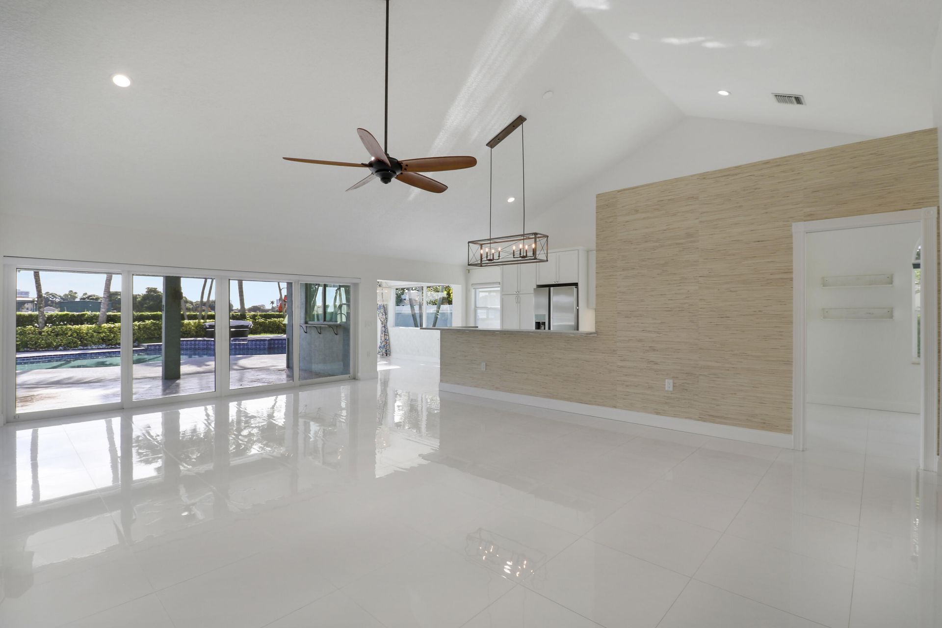 1560 Wilderness Road, West Palm Beach, FL 33409 Photo
