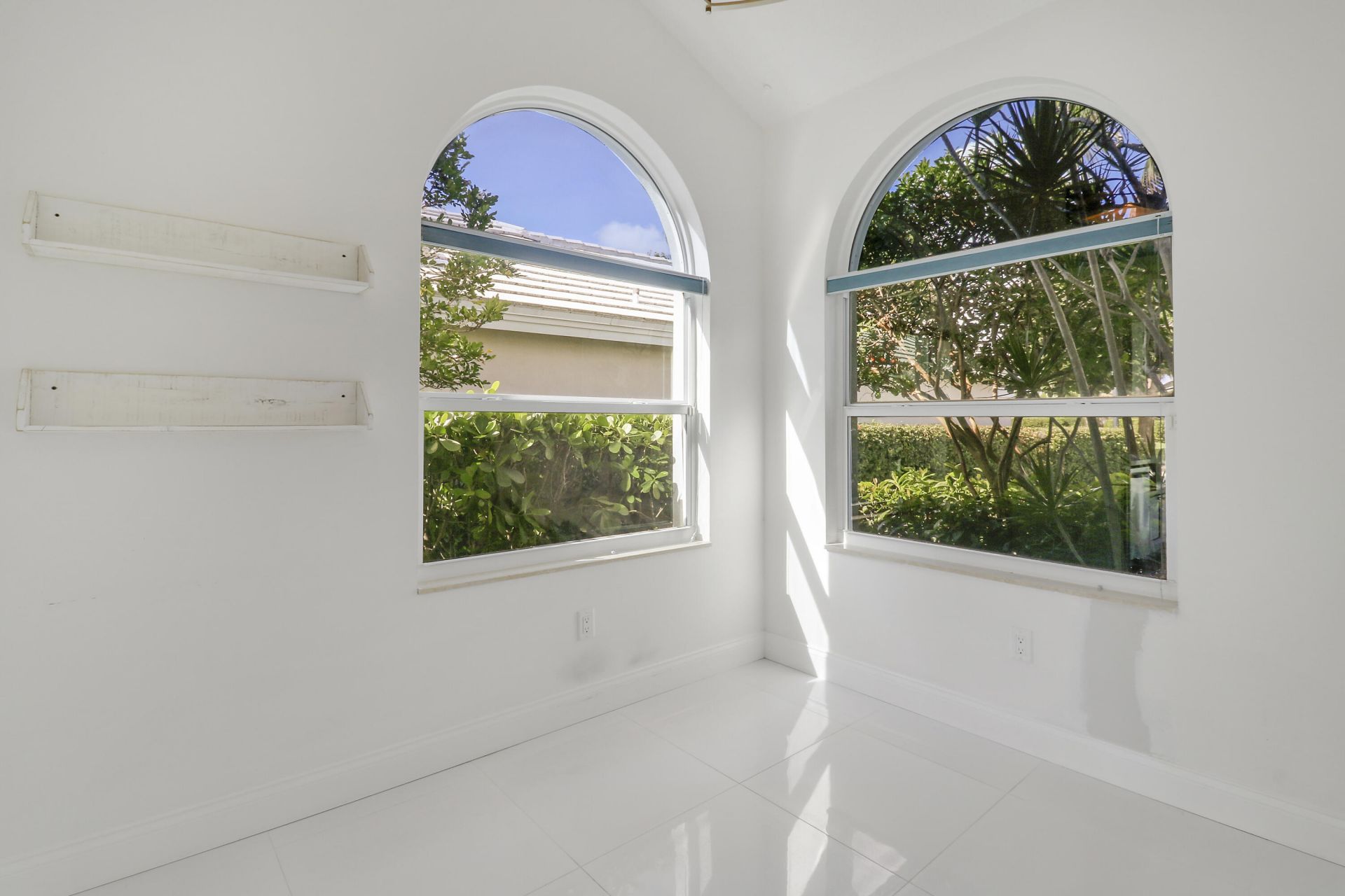 1560 Wilderness Road, West Palm Beach, FL 33409 Photo