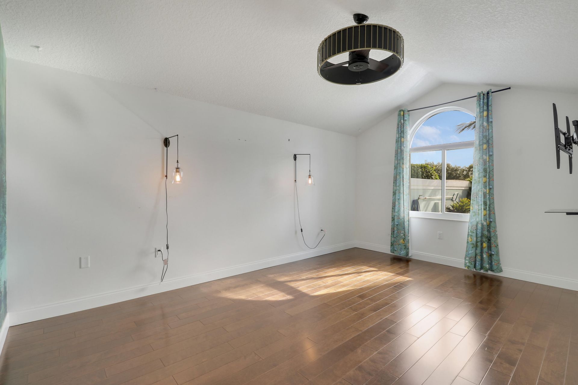 1560 Wilderness Road, West Palm Beach, FL 33409 Photo