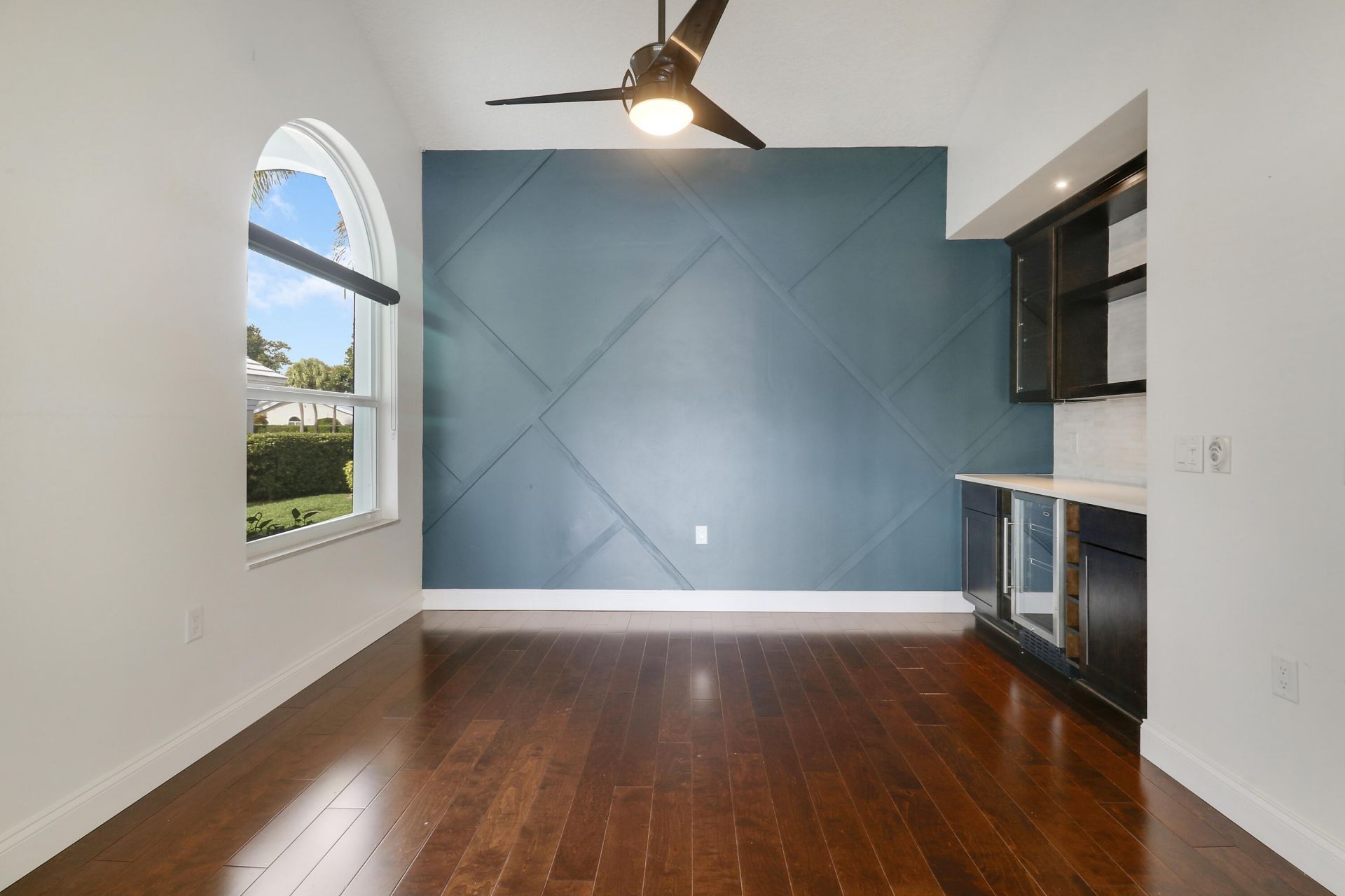 1560 Wilderness Road, West Palm Beach, FL 33409 Photo