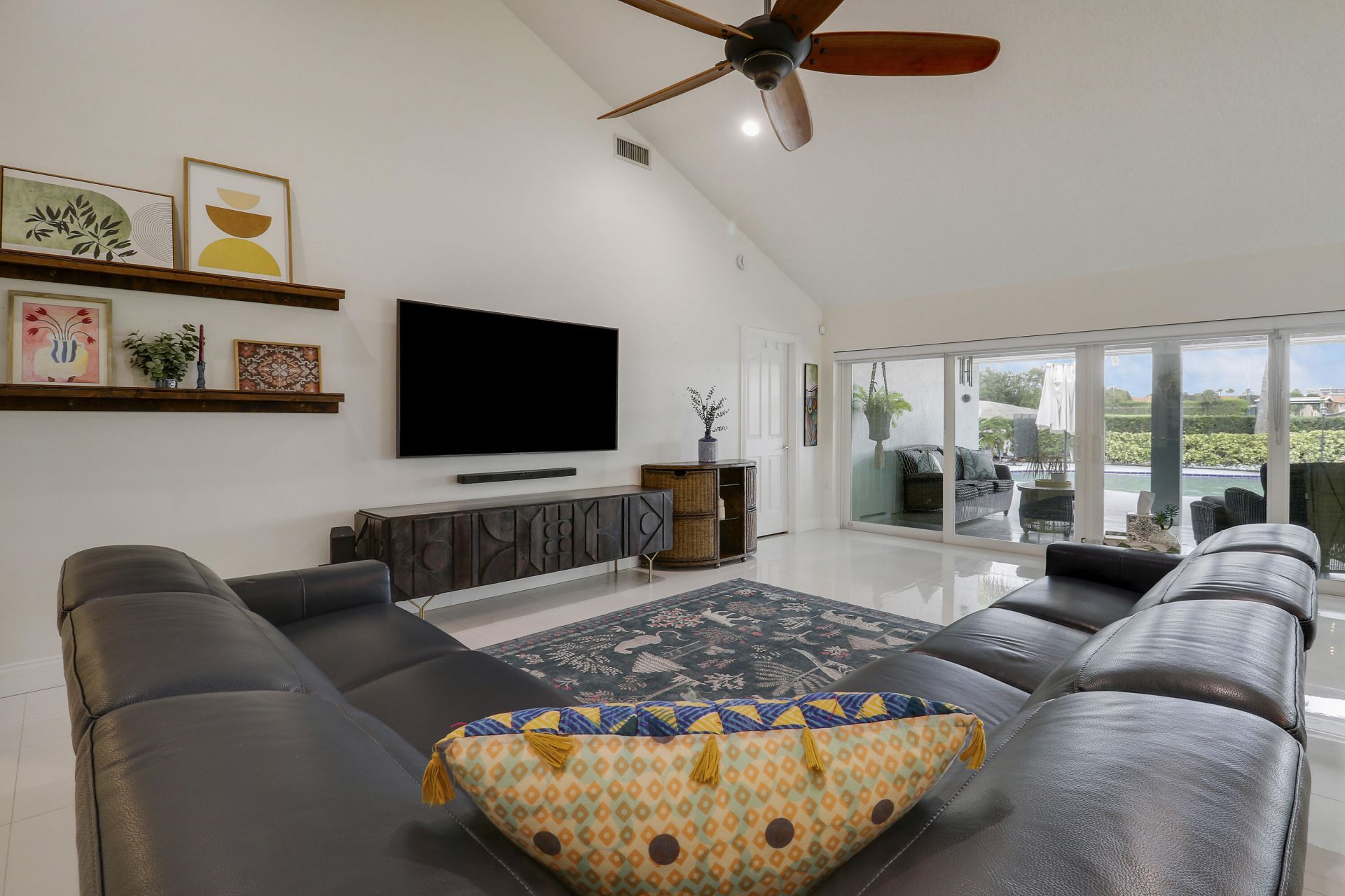 1560 Wilderness Road, West Palm Beach, FL 33409 Photo