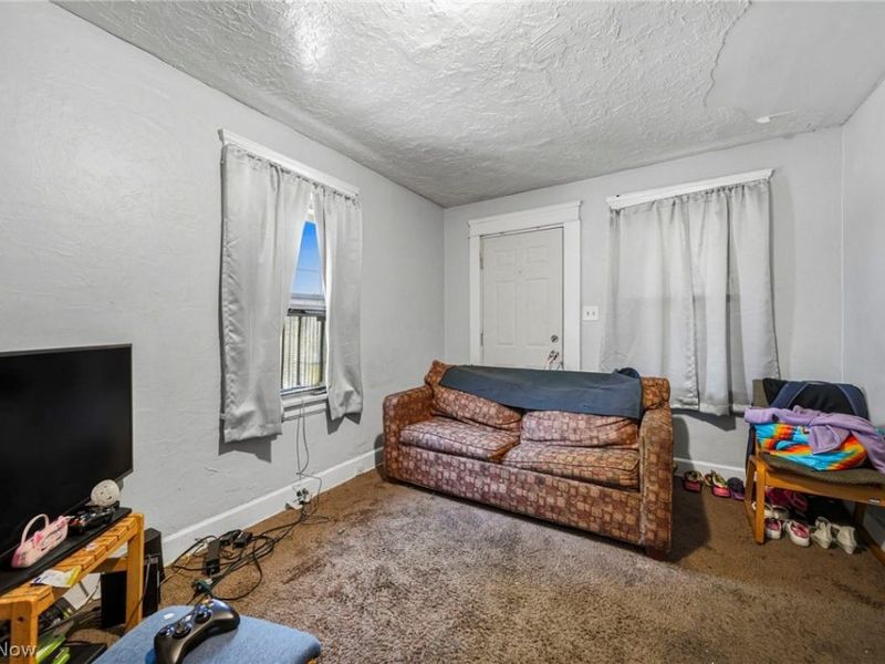 9404 Benham Avenue , Cleveland, OH 44105 Photo 6