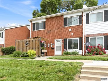 176 Bancroft Plaza, Omaha, NE 68108