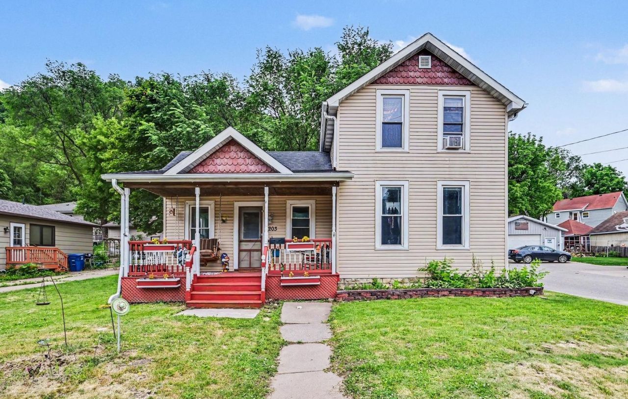203 E 7th Street , Red Wing, MN 55066 Main Photo