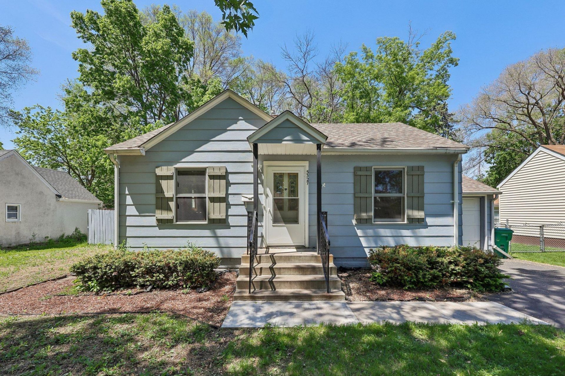 5327 Colfax Avenue N, Brooklyn Center, MN 55430 Main Photo