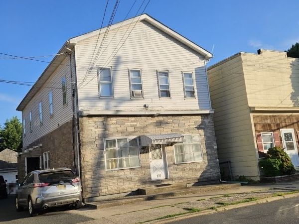 615 W Camplain Road Apt 1, Manville, NJ 08835