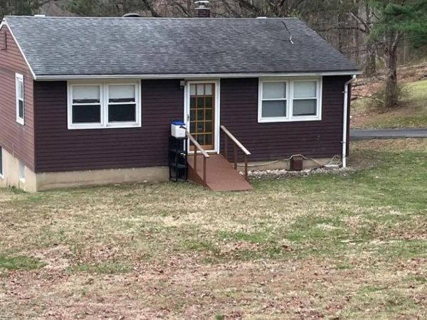 11 Orchard St, Lebanon, NJ 07830
