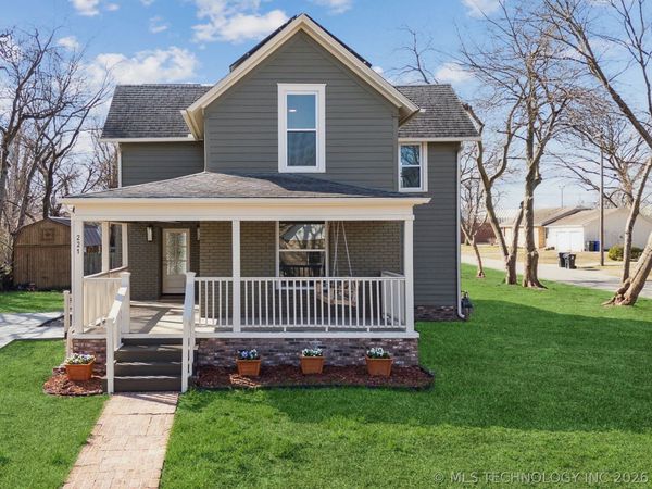 221 W Detroit Street , Broken Arrow, OK 74012