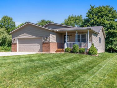 866 Winesap Drive , Howard, OH 43028