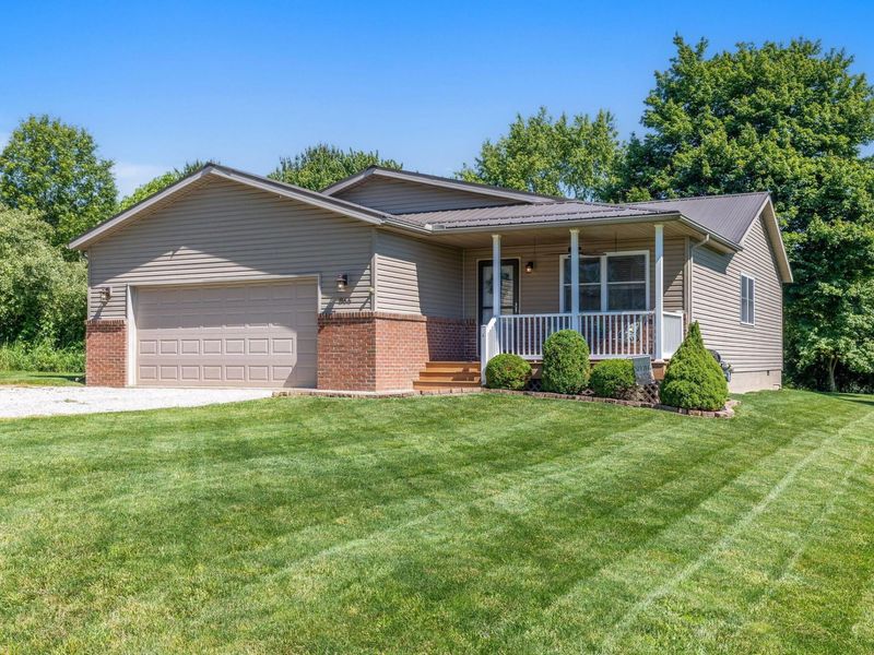 866 Winesap Drive , Howard, OH 43028 Photo 1