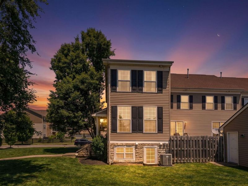 6377 Nottinghill Trail Drive , Unit 1, Canal Winchester, OH 43110 Photo 1