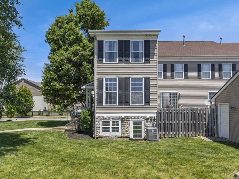 6377 Nottinghill Trail Drive , Unit 1, Canal Winchester, OH 43110 Photo 2