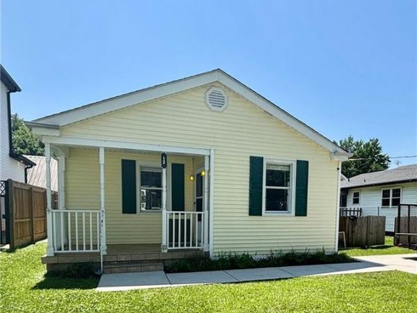 8120 LANDRY Avenue , Harahan, LA 70123